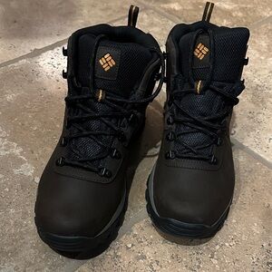 Columbia Men's Black and Orange Hiking Boots